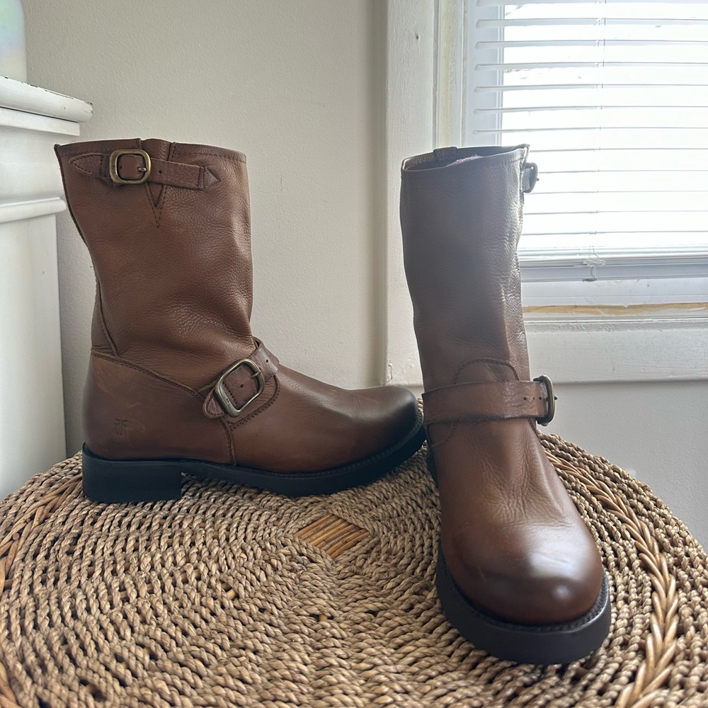 Veronica Short Frye Boots